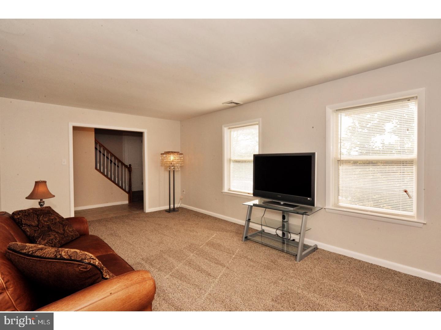 369 Rugby Road Birdsboro, PA 19508 - Photo 4 of 25 Living Room