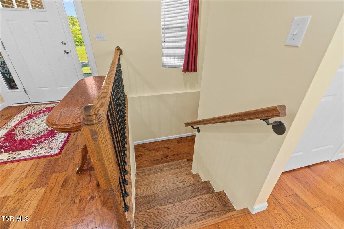 194 East Ridges Drive Chuckey, TN 37641 - Photo 28 of 42 Stair Way