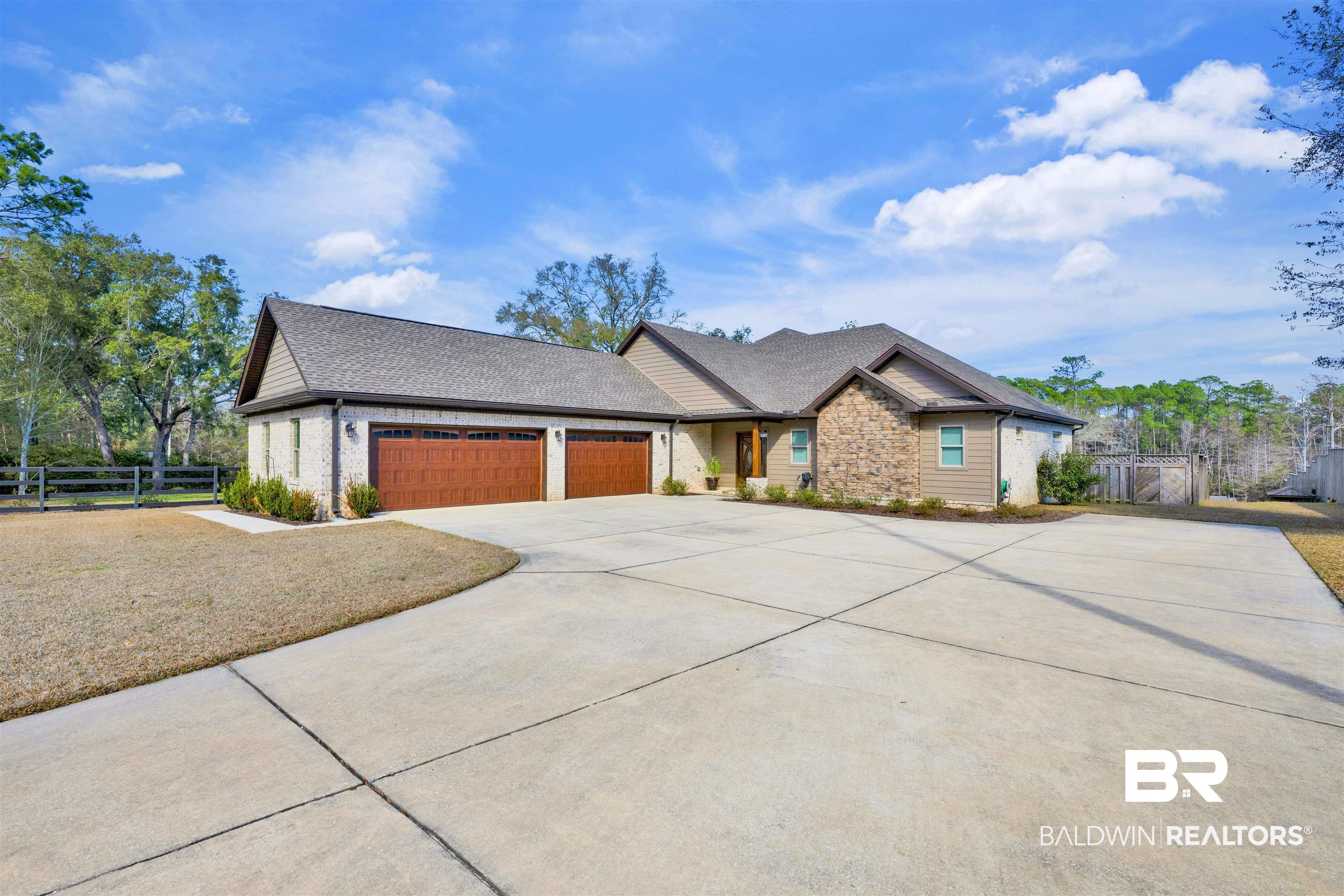 9492 Neumann Drive Elberta, AL 36530 - Photo 3 of 47