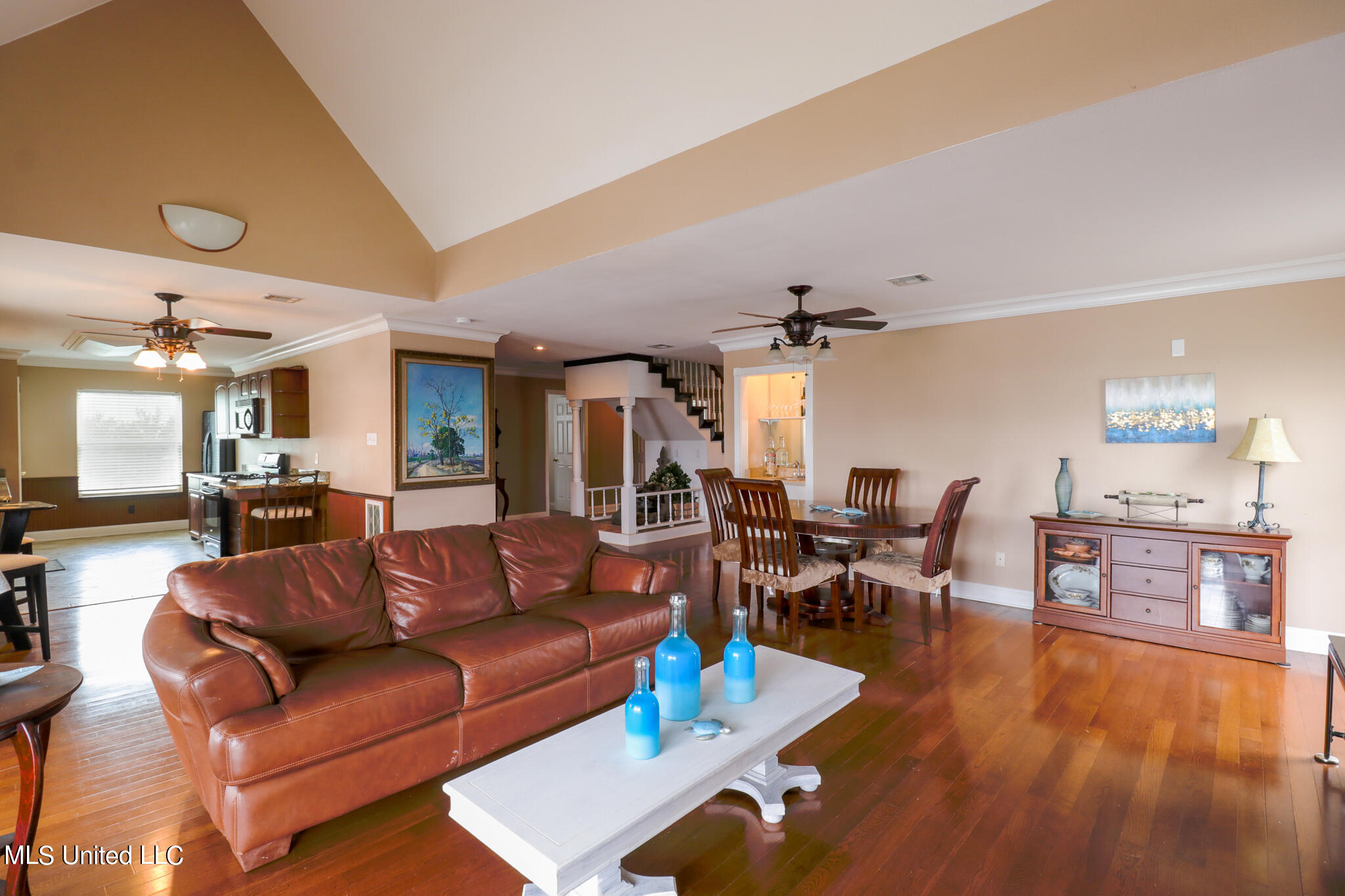 113 Ridgewood Drive Pass Christian, MS 39571 - Photo 8 of 34 great room 2