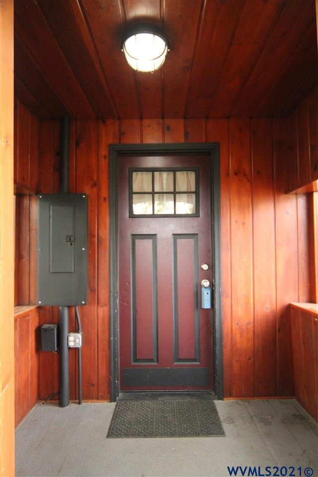 2347 Breyman Street Northeast Salem, OR 97301 - Photo 3 of 25
