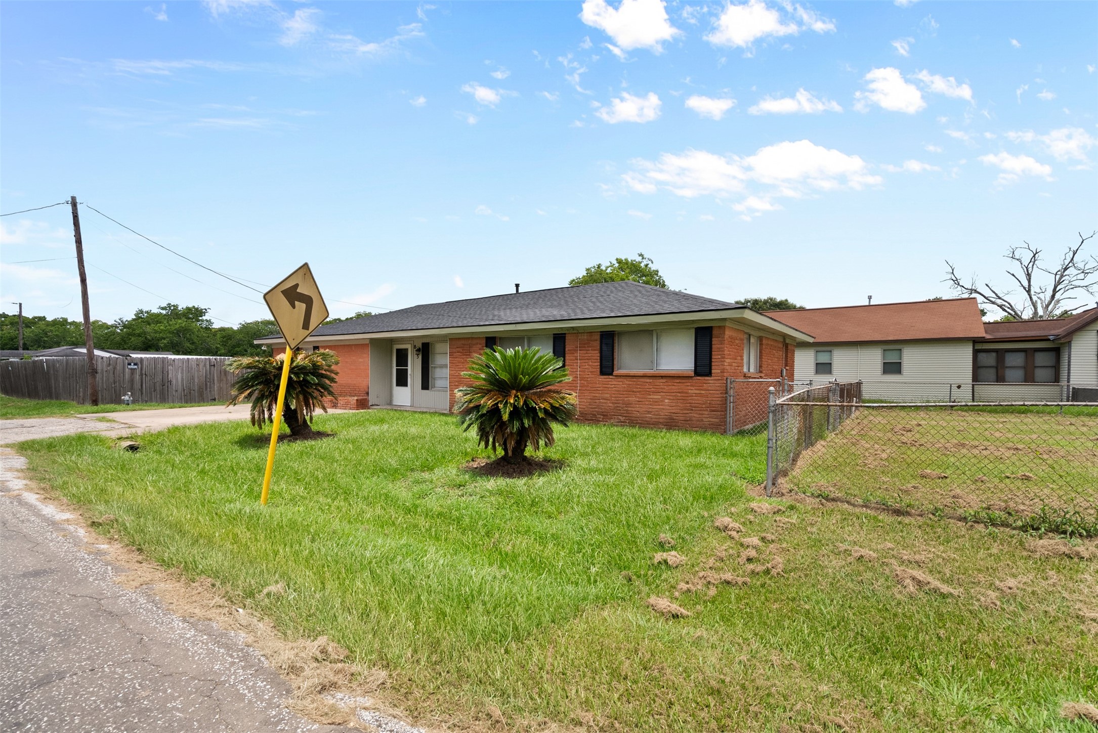 815 Rugeley Street Bay City, TX 77414 - Photo 5 of 25