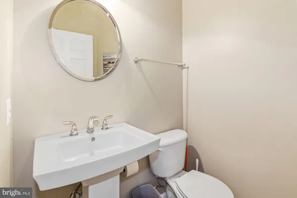 $2,750 | 29 Harbour Heights Drive, Annapolis, MD 21401