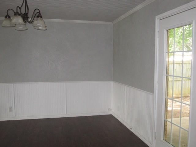 2801 Pyramid Circle Denison, TX 75020 - Photo 6 of 18 a view of a small space