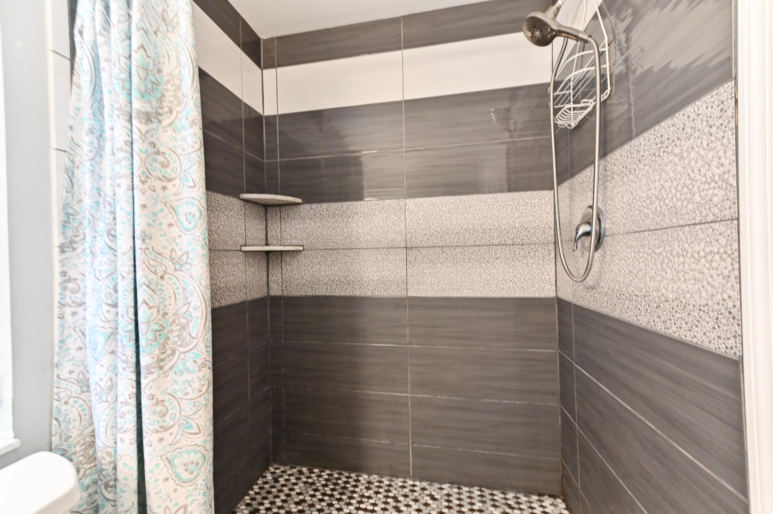 7639 St Andrews Road Lake Worth, FL 33467 - Photo 12 of 37 12 Bathroom 012