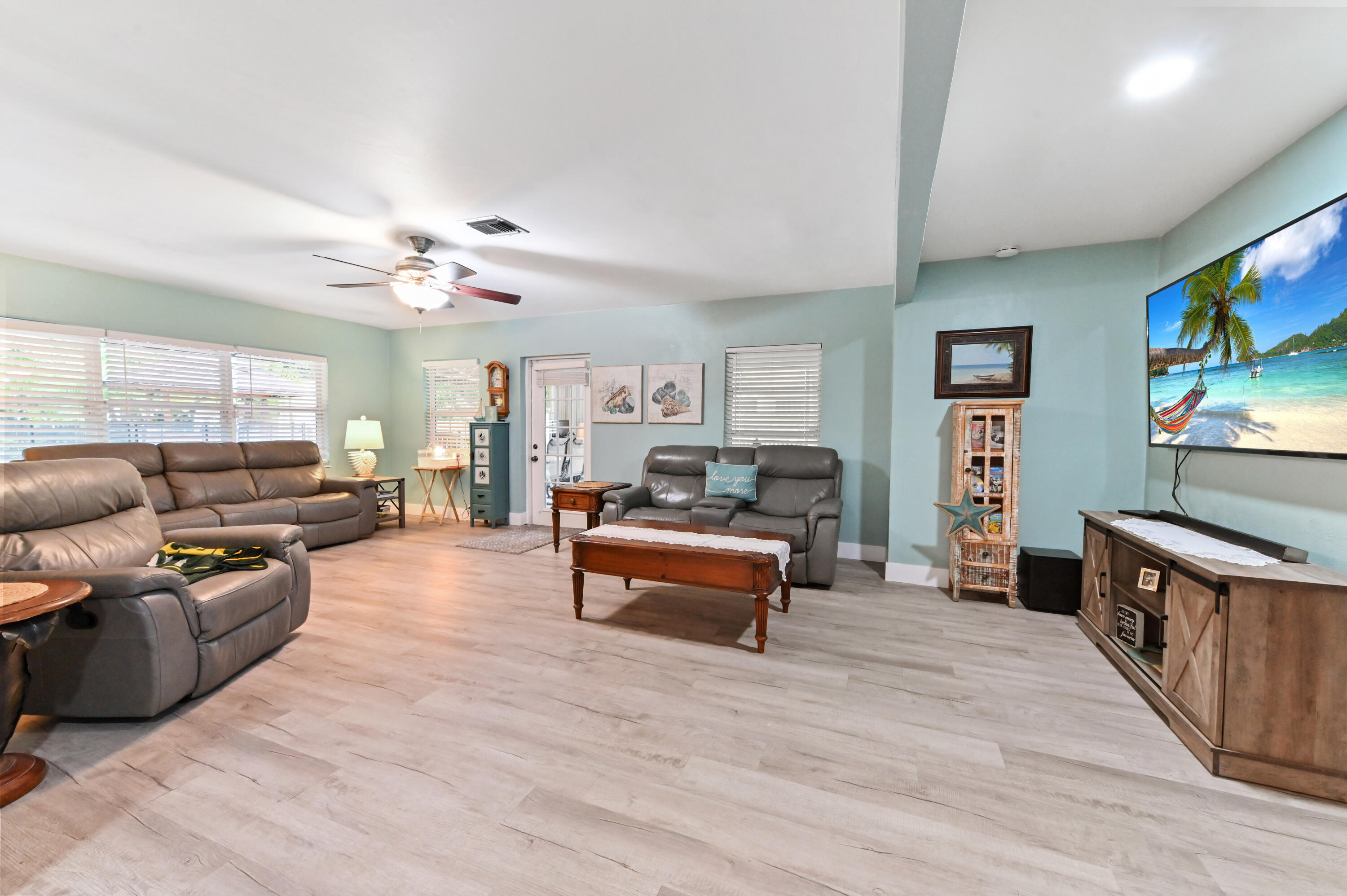 7639 St Andrews Road Lake Worth, FL 33467 - Photo 13 of 37 13 Living Room 01