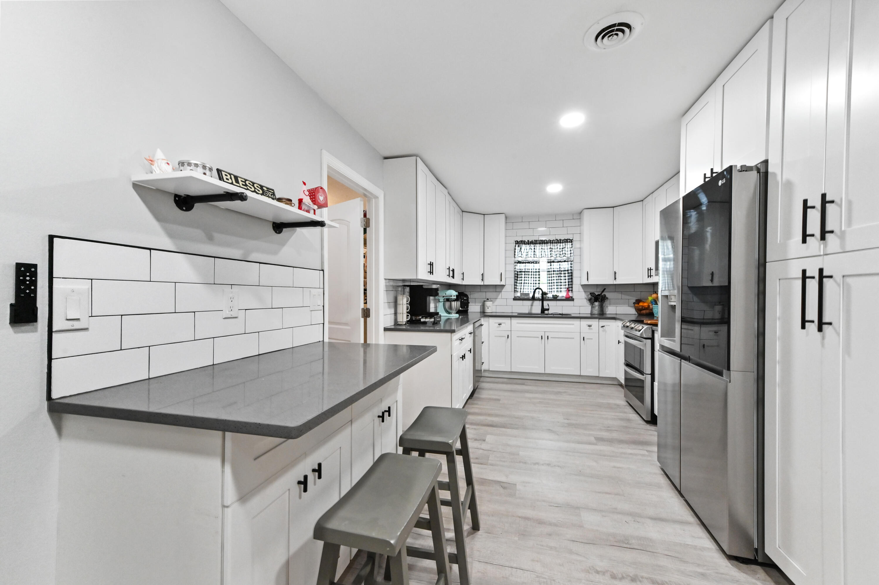 7639 St Andrews Road Lake Worth, FL 33467 - Photo 7 of 37 16 Kitchen 01