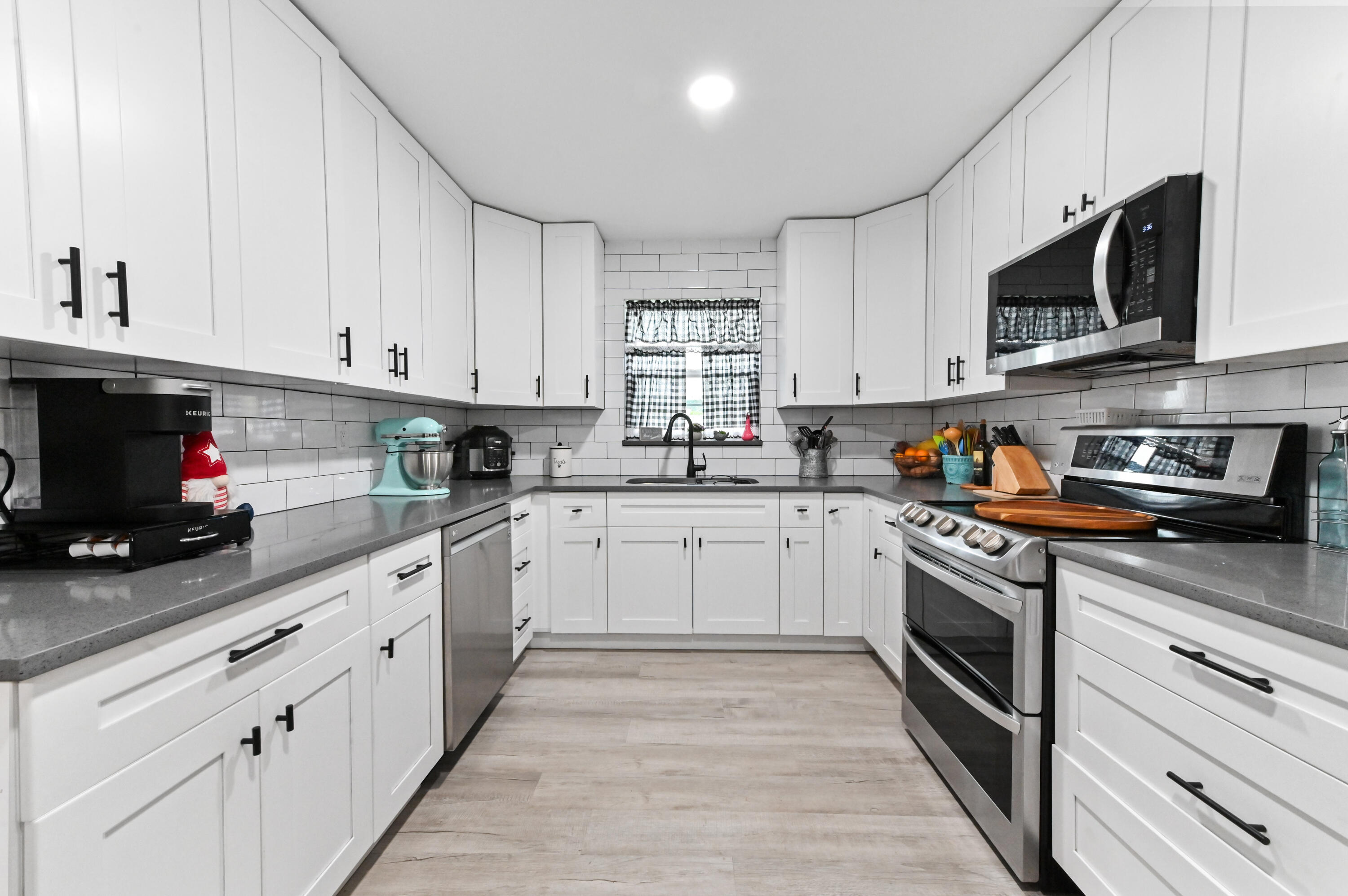7639 St Andrews Road Lake Worth, FL 33467 - Photo 8 of 37 17 Kitchen 02