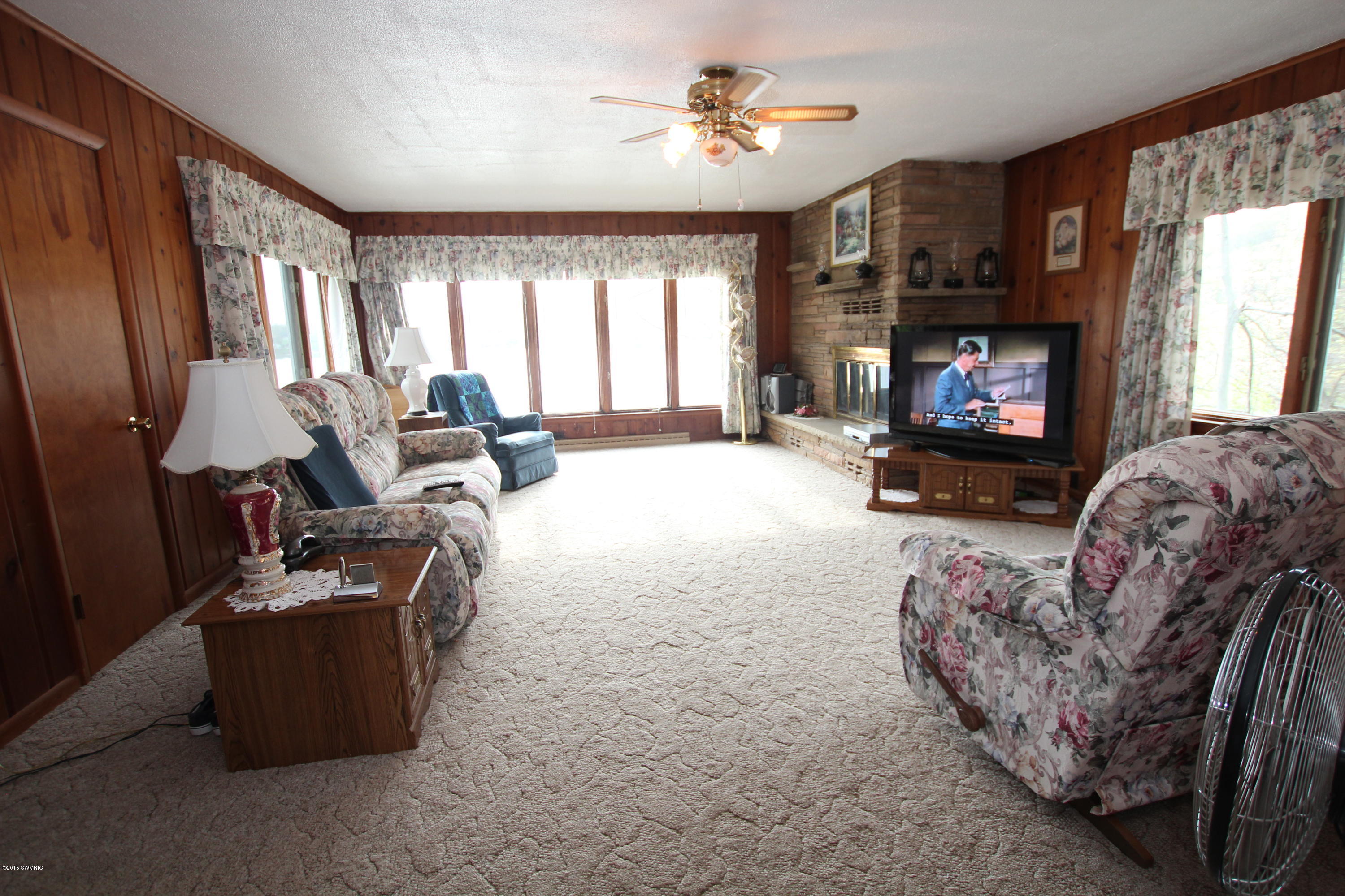 5878 McKibben Road Delton, MI 49046 - Photo 6 of 14 McKibbin living room