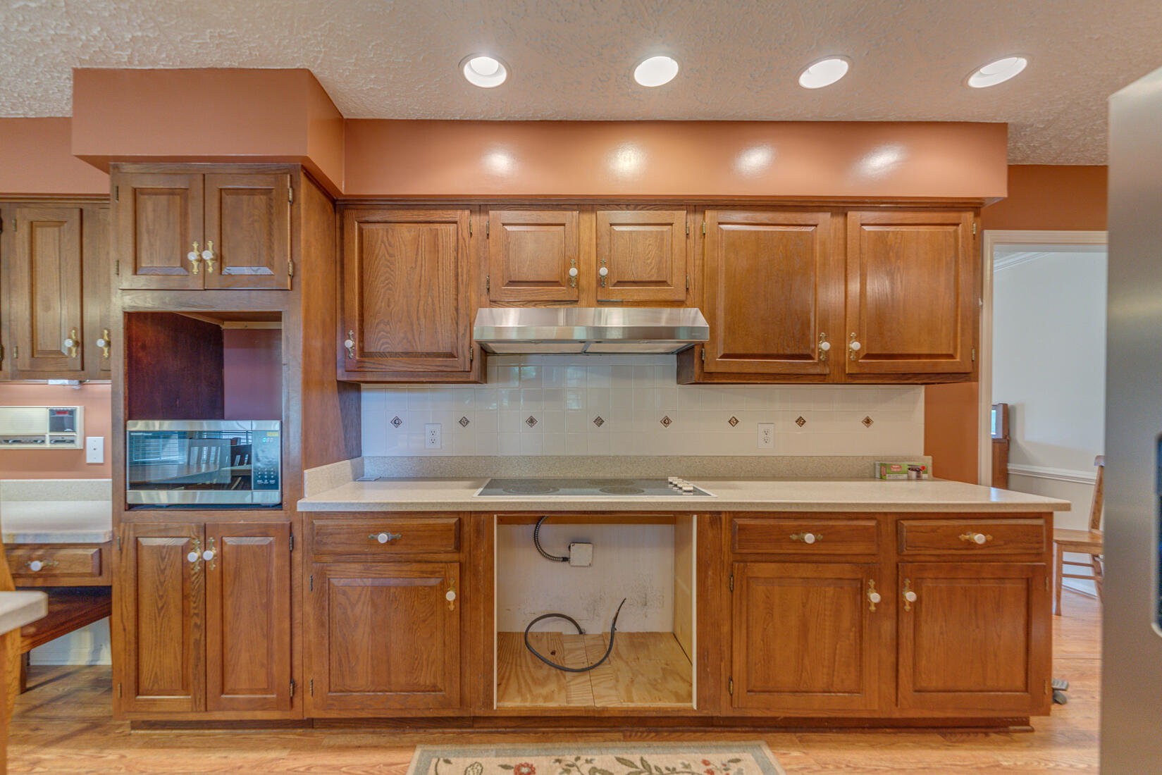 1452 West Ruritan Road Roanoke, VA 24012 - Photo 11 of 49 New oven ordered