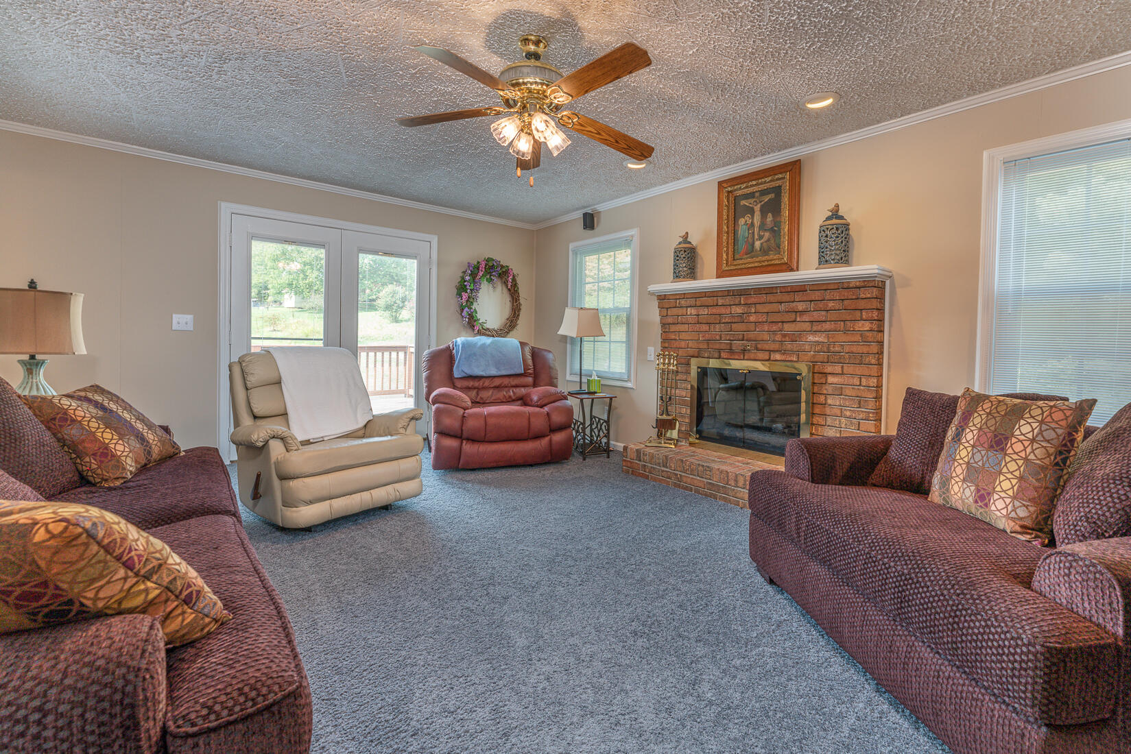 1452 West Ruritan Road Roanoke, VA 24012 - Photo 12 of 49 Family Room