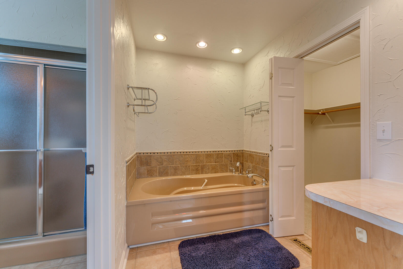 1452 West Ruritan Road Roanoke, VA 24012 - Photo 26 of 49 Master Bath