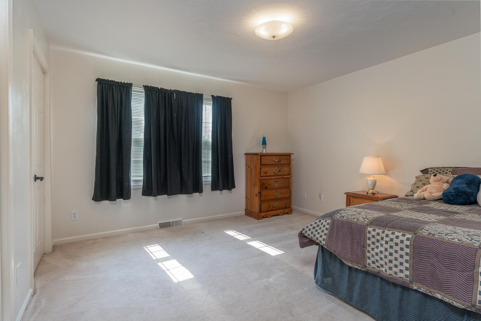 1452 West Ruritan Road Roanoke, VA 24012 - Photo 28 of 49 2nd Bedroom