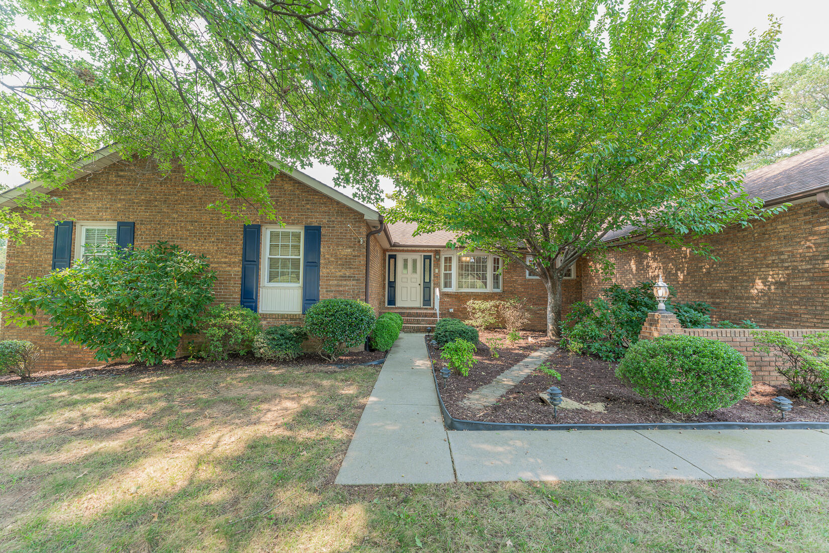 1452 West Ruritan Road Roanoke, VA 24012 - Photo 4 of 49 Front
