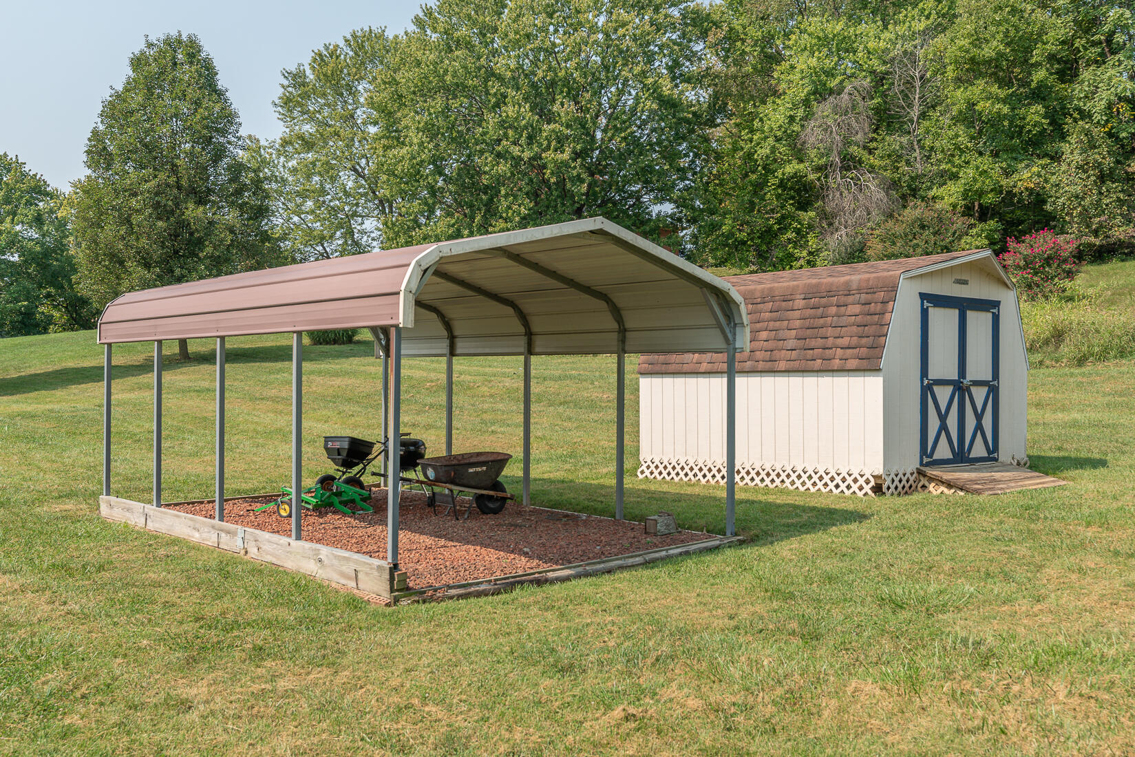 1452 West Ruritan Road Roanoke, VA 24012 - Photo 47 of 49 Back Yard
