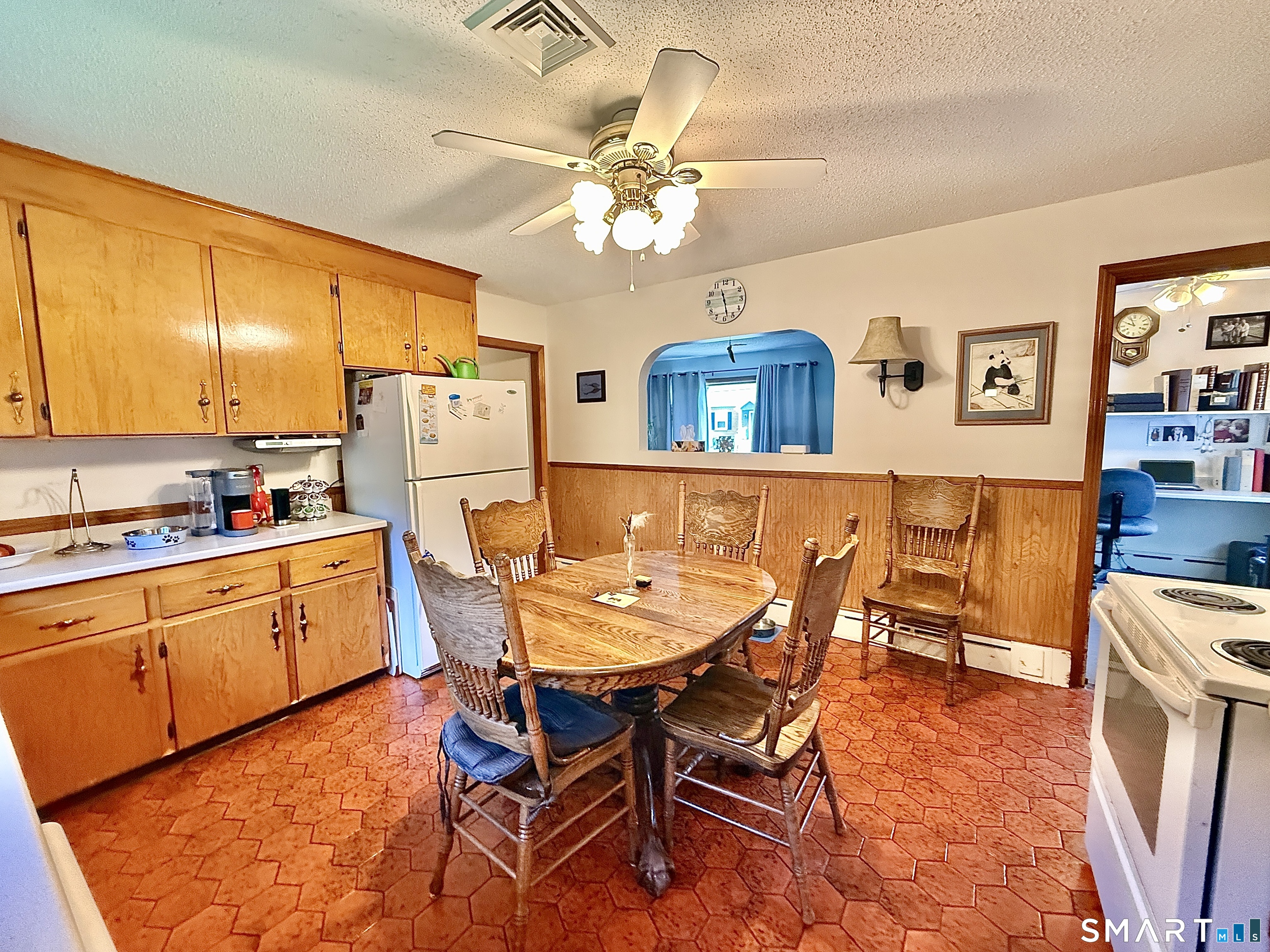100 Decicco Road Waterbury, CT 06705 - Photo 10 of 34