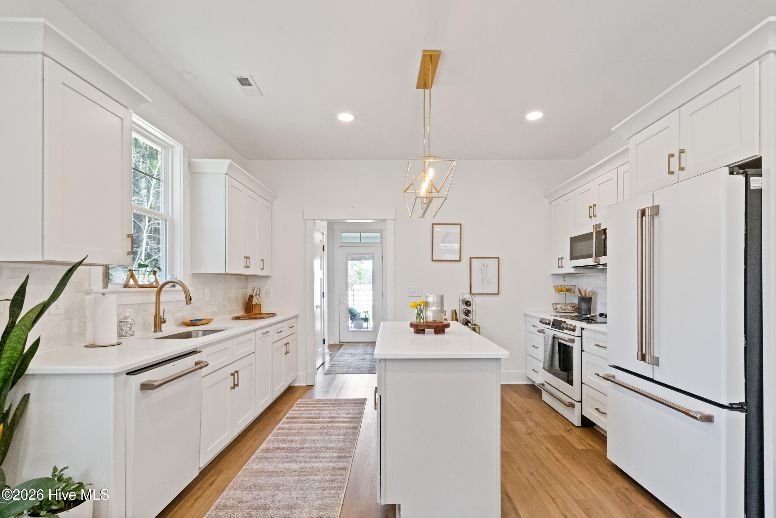 703 Poplar Neck Road Edenton, NC 27932 - Photo 9 of 39 kitchen