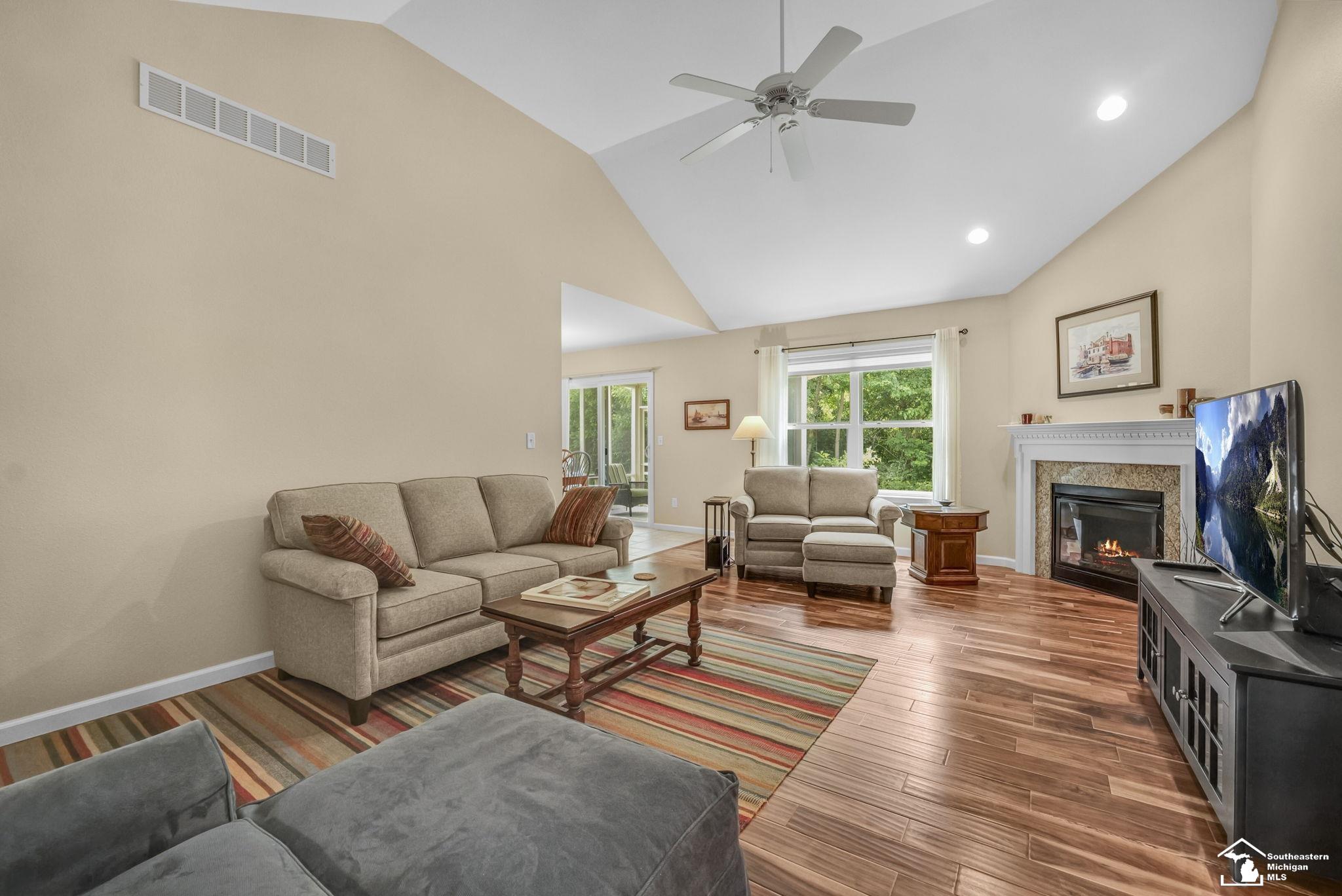 7277 Netty Road Lambertville, MI 48144 - Photo 7 of 31 50182373-6e3bffe6-aa2c-45fd-9096-ffa0238789ca.JPG