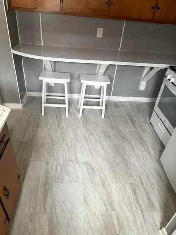 $129,999 | 506 East 144th Place, Dolton, IL 60419