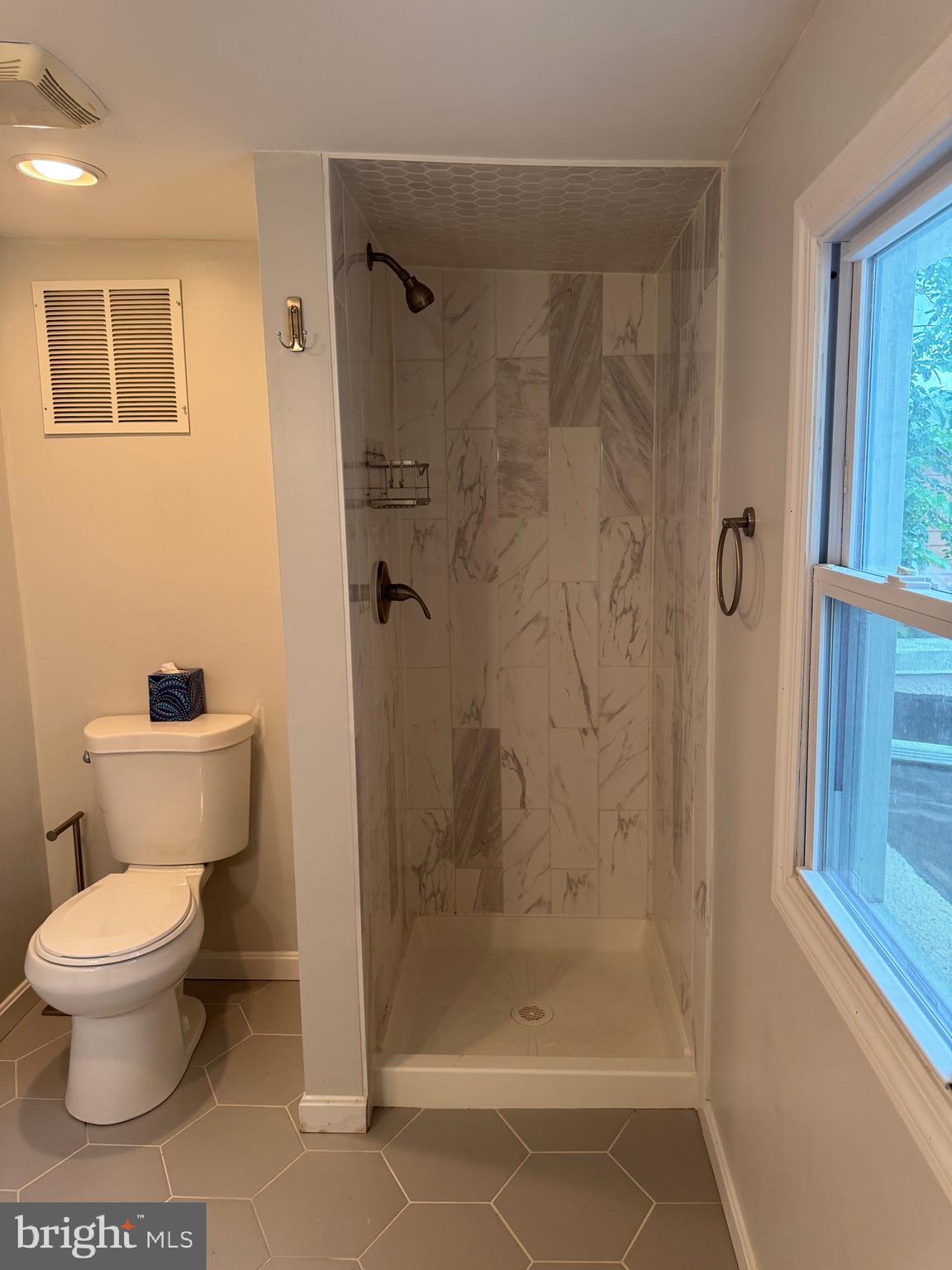 739 McHenry Street Baltimore, MD 21230 - Photo 22 of 30 3rd level bathroom shower