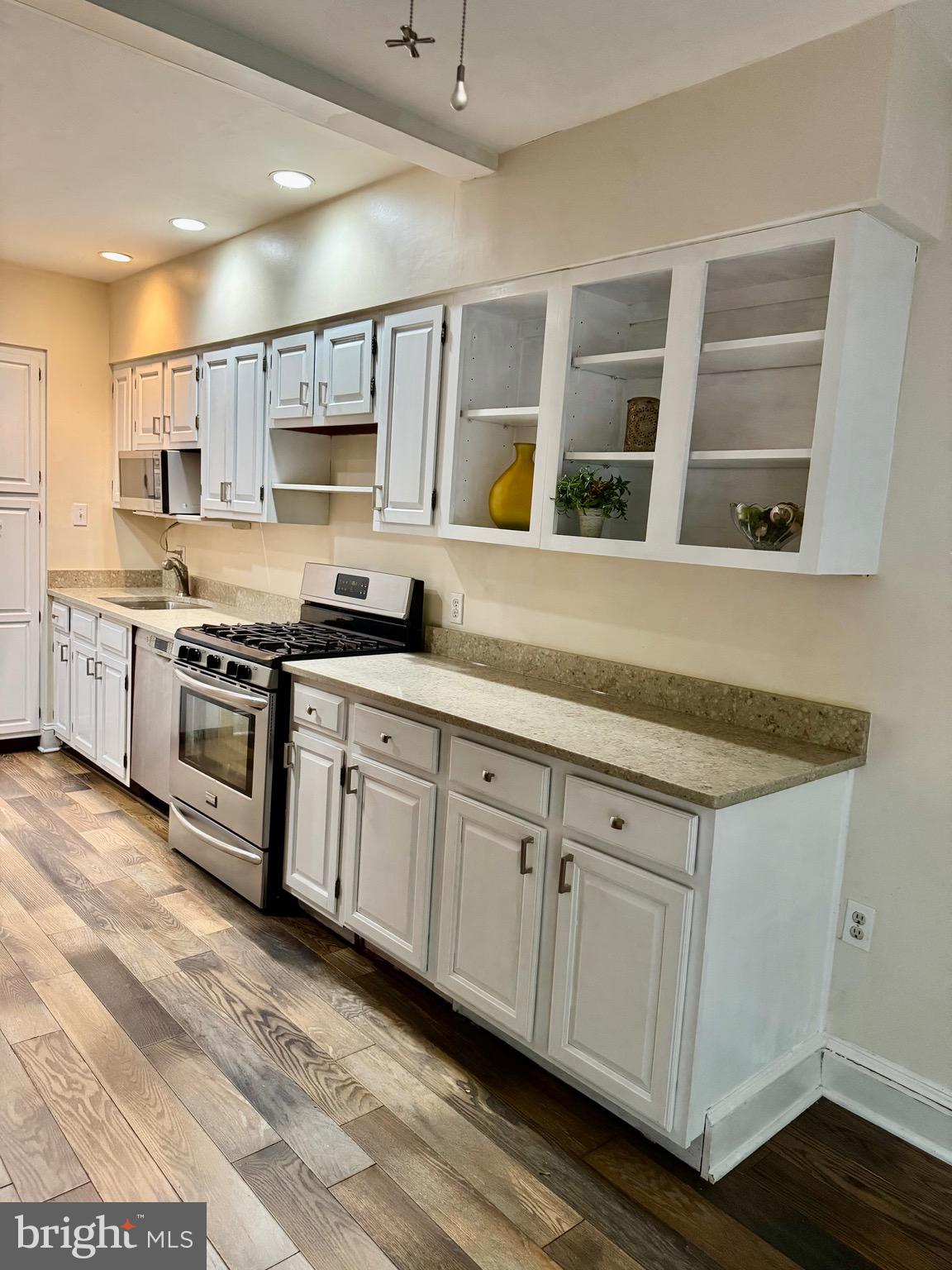 739 McHenry Street Baltimore, MD 21230 - Photo 7 of 30 Spacious and open kitchen