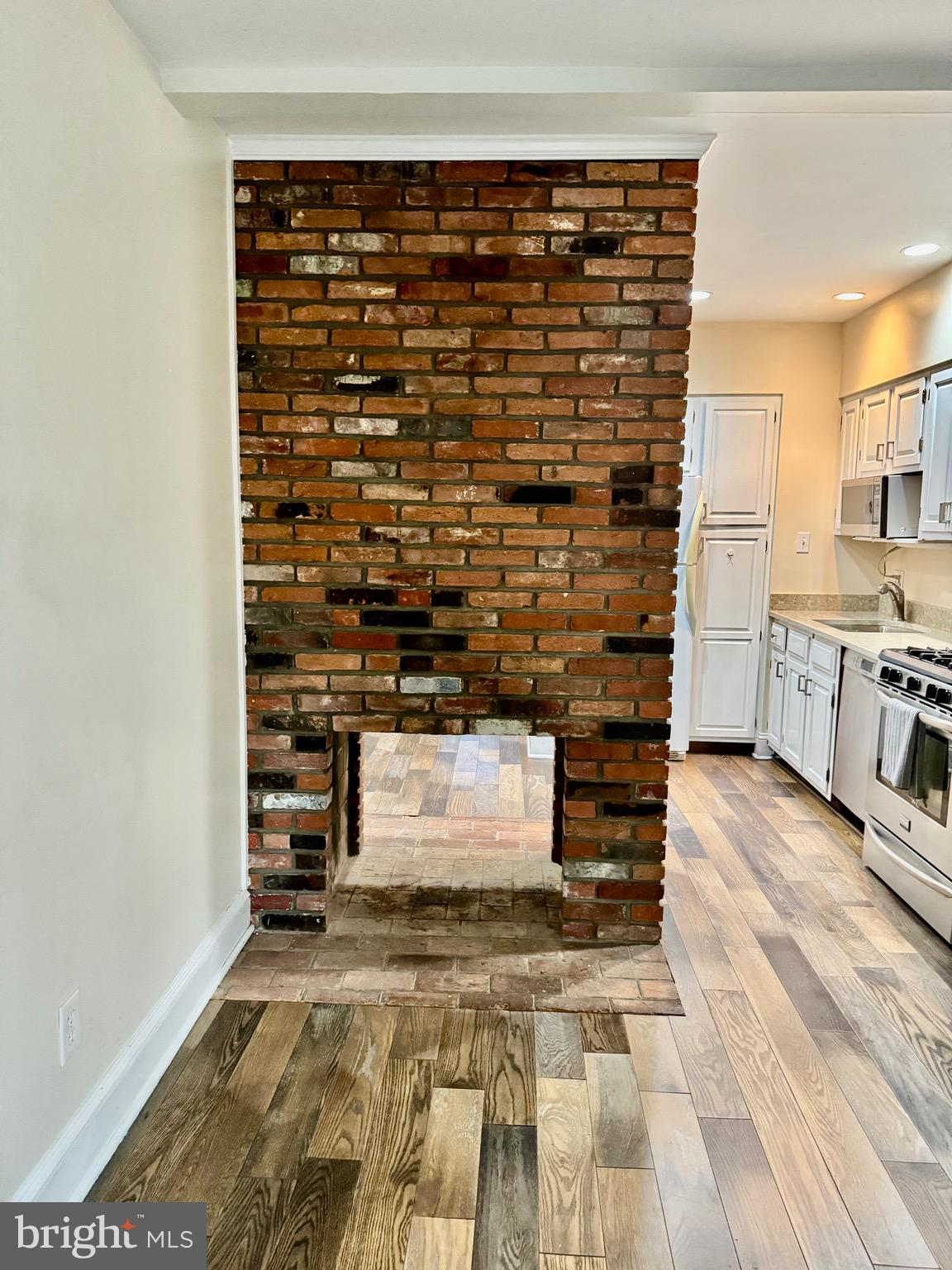 739 McHenry Street Baltimore, MD 21230 - Photo 9 of 30 Imagine a roaring fire!