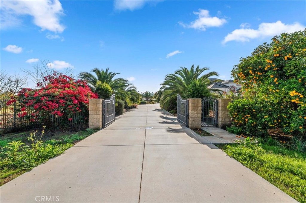 9830 Cleveland Avenue Riverside, CA 92503 - Photo 8 of 75