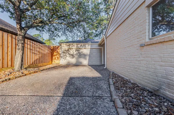$445,000 | 11830 Thoreau Drive, Montgomery, TX 77356