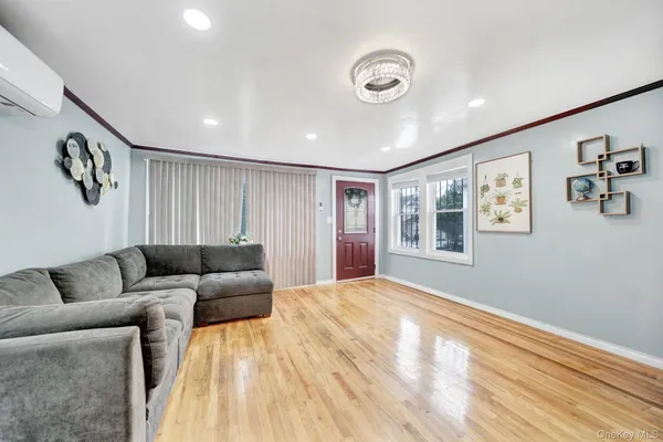 $849,000 | 93-17 214th Street | Queens Village