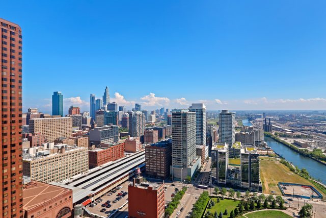 235 West Van Buren Street, Unit 3303 Chicago, IL 60607 - Photo 6 of 24