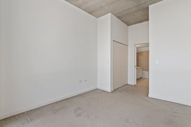 235 West Van Buren Street, Unit 3303 Chicago, IL 60607 - Photo 9 of 24