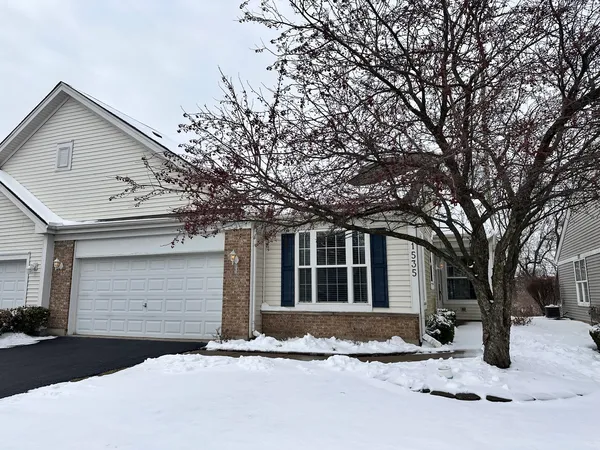 $2,300 | 1535 Reserve Lane, Unit 1535, DeKalb, IL 60115