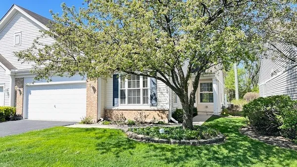 $2,300 | 1535 Reserve Lane, Unit 1535, DeKalb, IL 60115