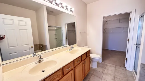 $2,300 | 1535 Reserve Lane, Unit 1535, DeKalb, IL 60115