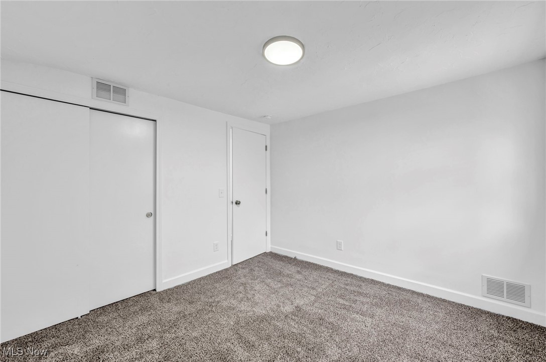1300 Sunset Road Cleveland, OH 44124 - Photo 19 of 27