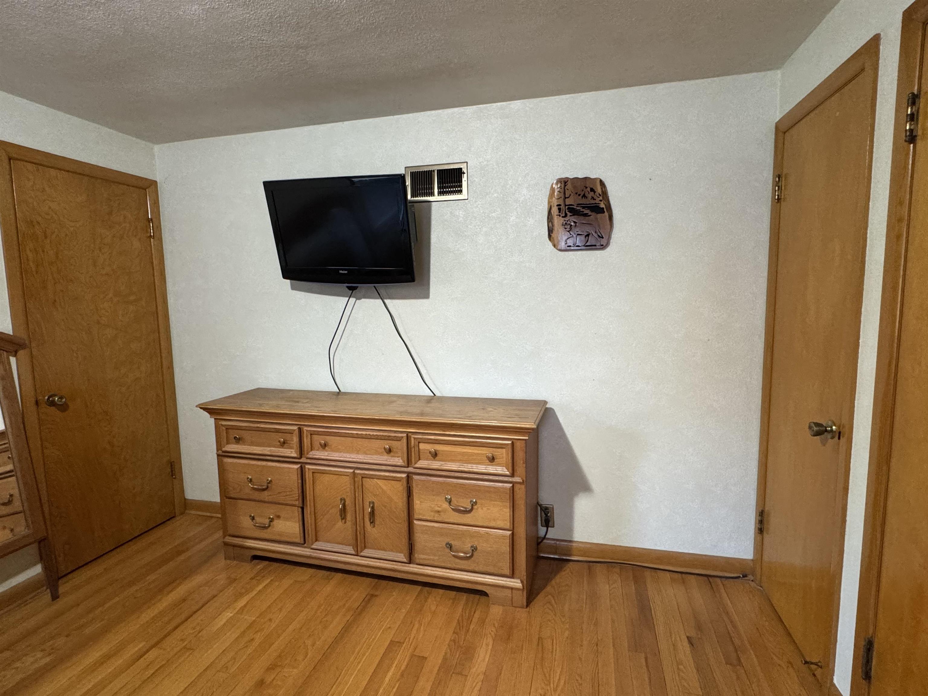 227 Windsor Street Sun Prairie, WI 53590 - Photo 13 of 36