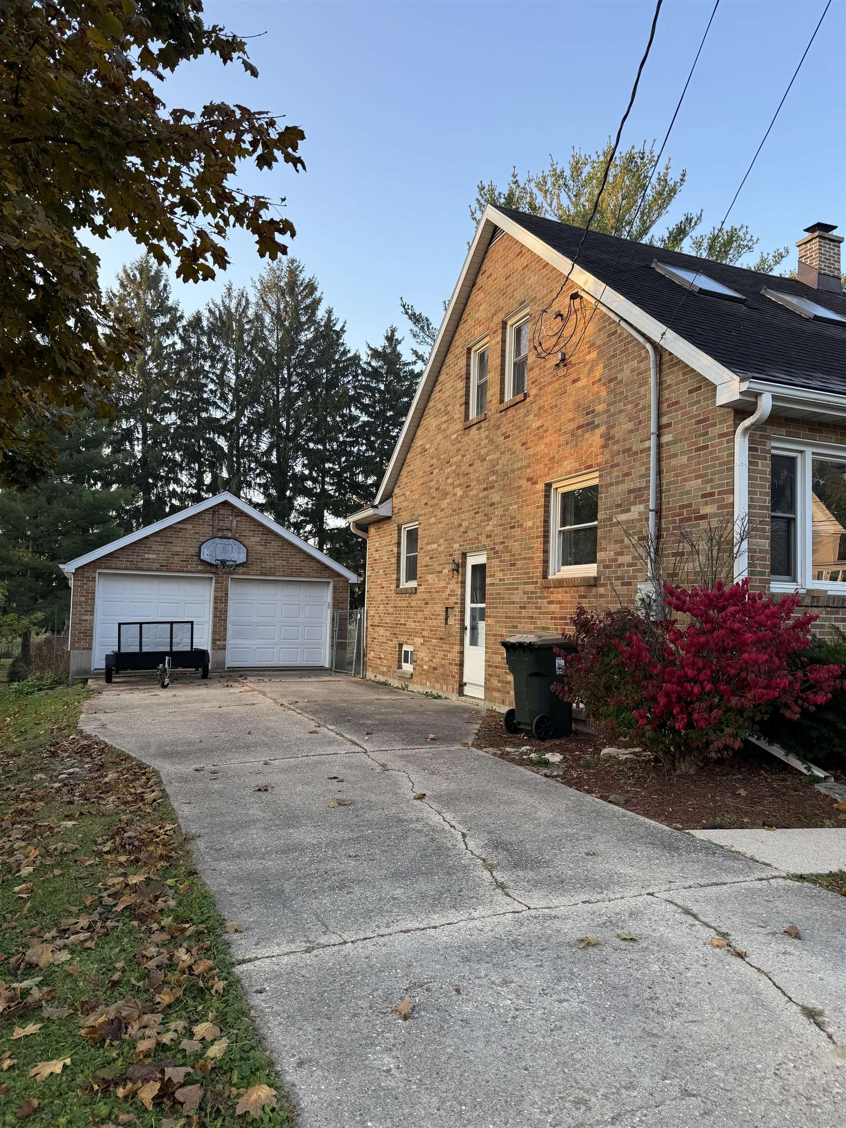 227 Windsor Street Sun Prairie, WI 53590 - Photo 3 of 36