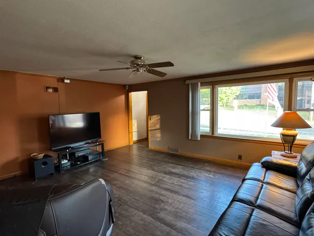 $374,900 | 227 Windsor Street, Sun Prairie, WI 53590