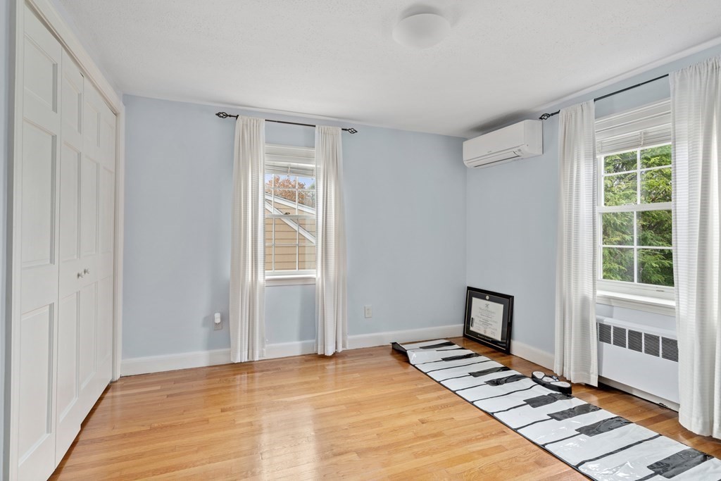 35 Amherst Road Newton, MA 02468 - Photo 17 of 31