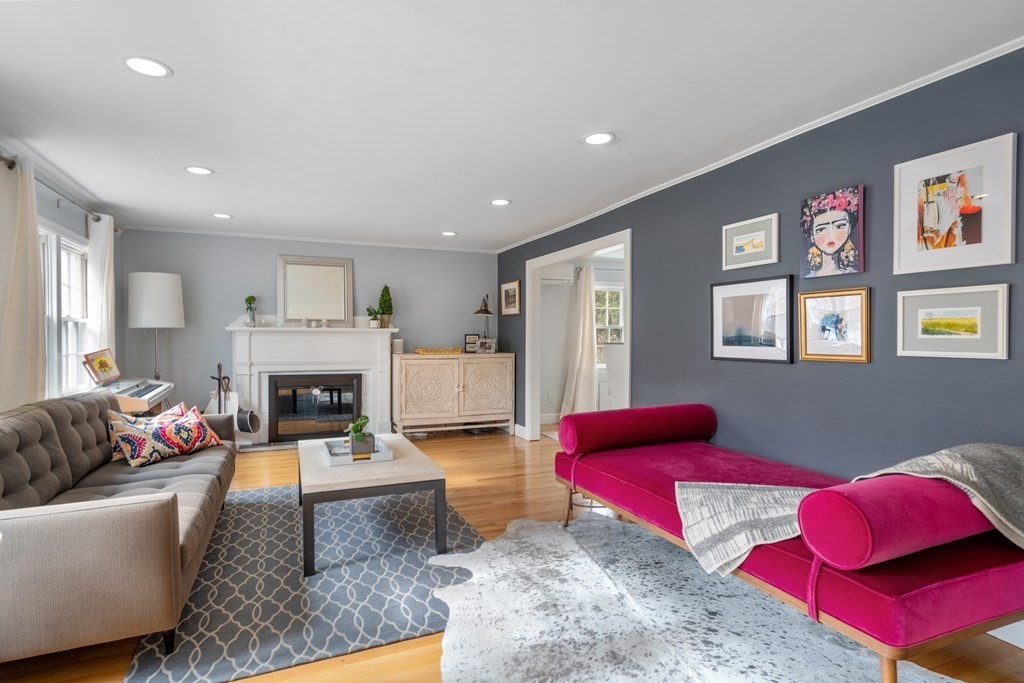 35 Amherst Road Newton, MA 02468 - Photo 2 of 31