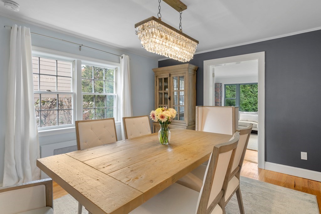 35 Amherst Road Newton, MA 02468 - Photo 5 of 31