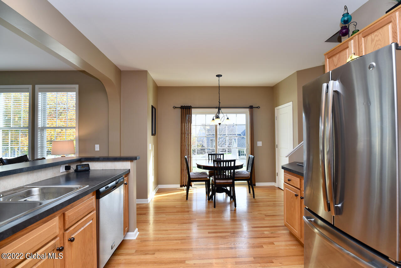 34 Avendale Drive Malta, NY 12019 - Photo 15 of 42 20