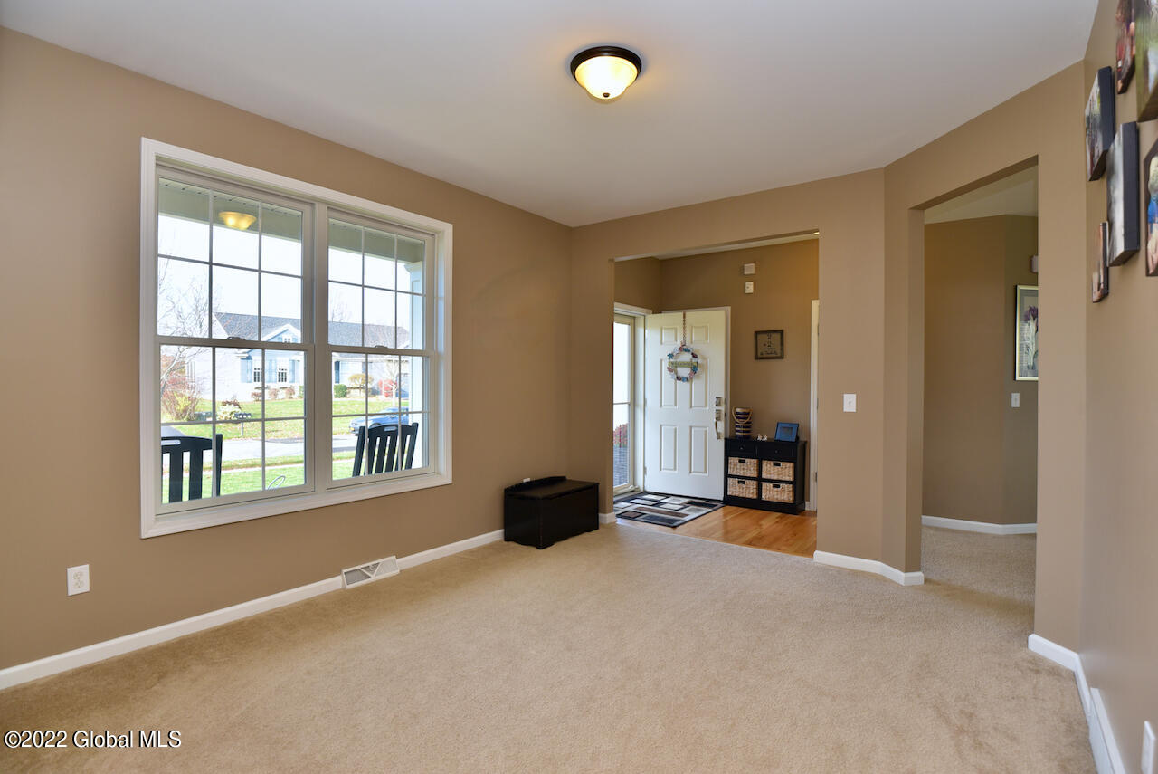 34 Avendale Drive Malta, NY 12019 - Photo 17 of 42 24