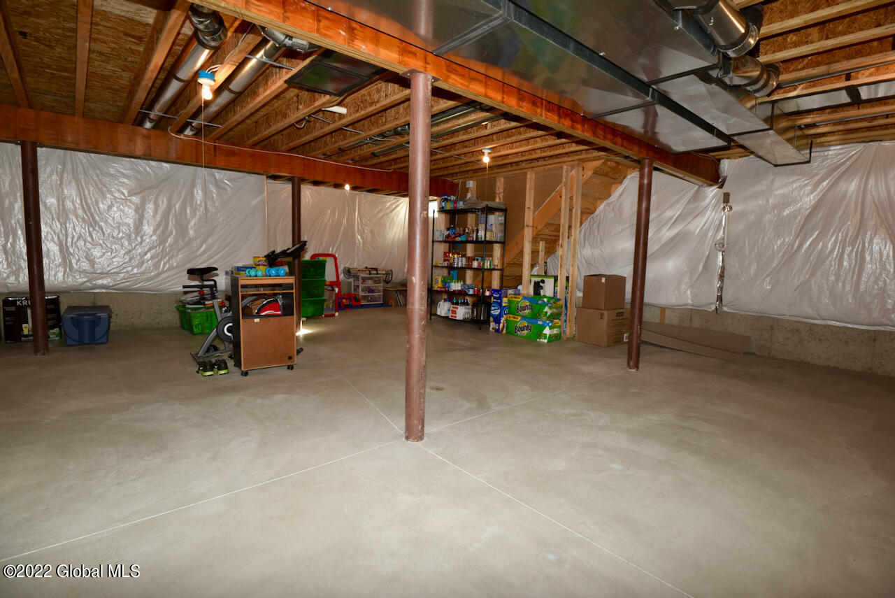 34 Avendale Drive Malta, NY 12019 - Photo 33 of 42 43