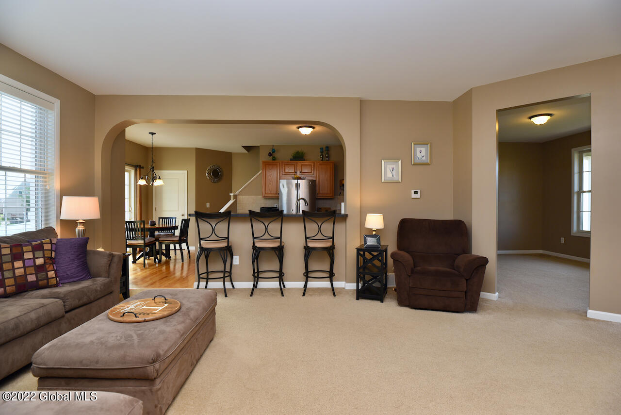 34 Avendale Drive Malta, NY 12019 - Photo 8 of 42 11