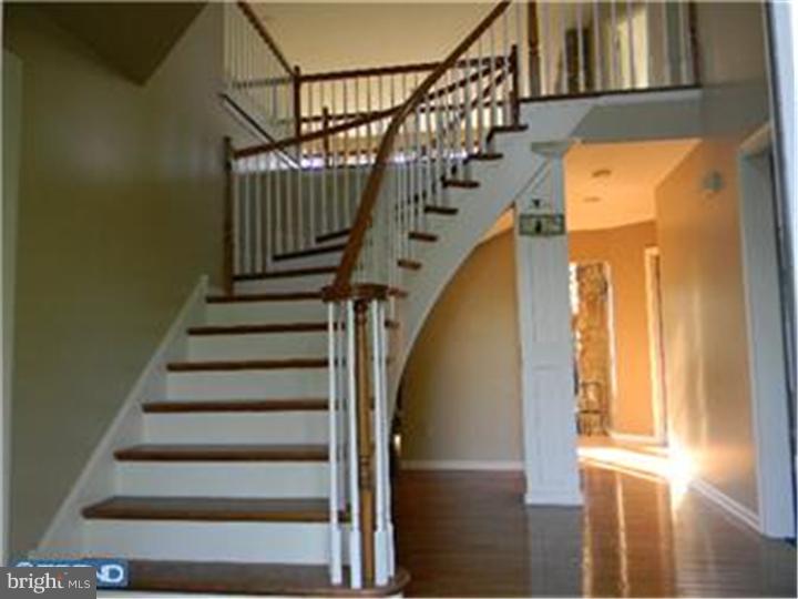 83 Stewart Road Pilesgrove, NJ 08098 - Photo 4 of 25 Foyer