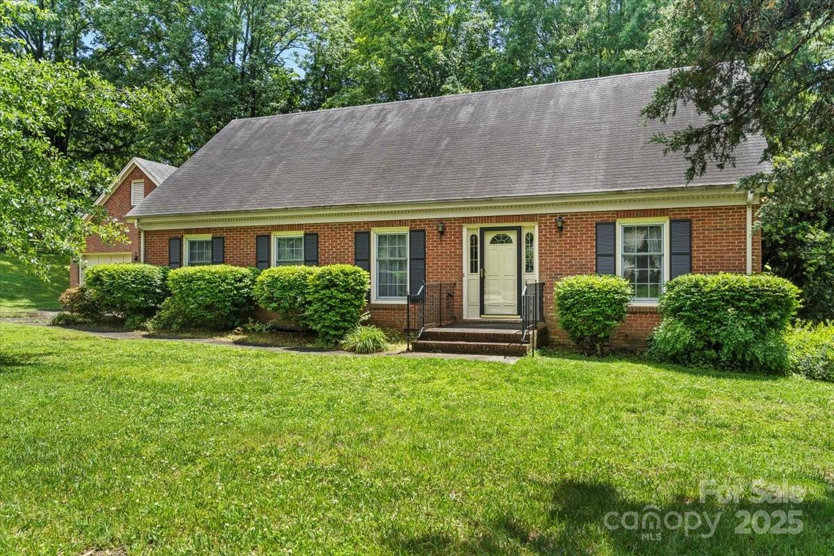 8017 Prince George Road Charlotte, NC 28210 - Photo 2 of 47 Gallery Image 2