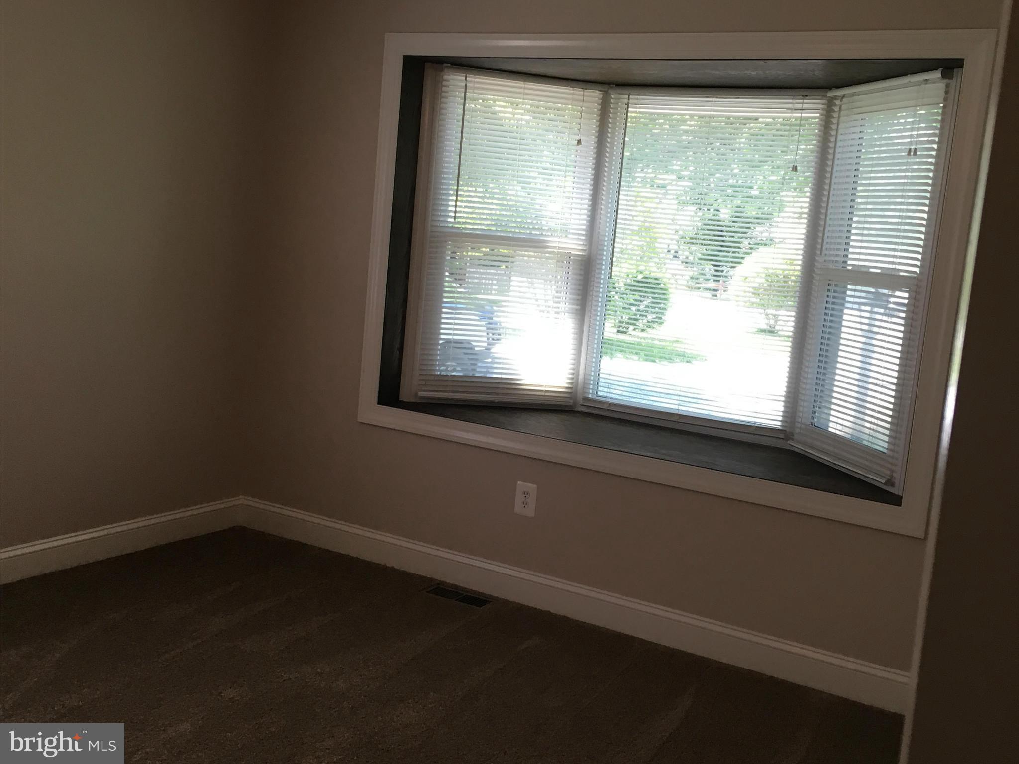 14712 Livingston Road Accokeek, MD 20607 - Photo 10 of 21 Bedroom (Master)