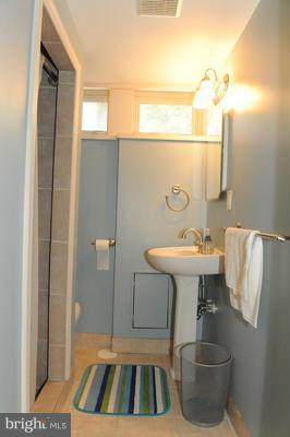 3149 Keswick Road Baltimore, MD 21211 - Photo 22 of 24 Bath