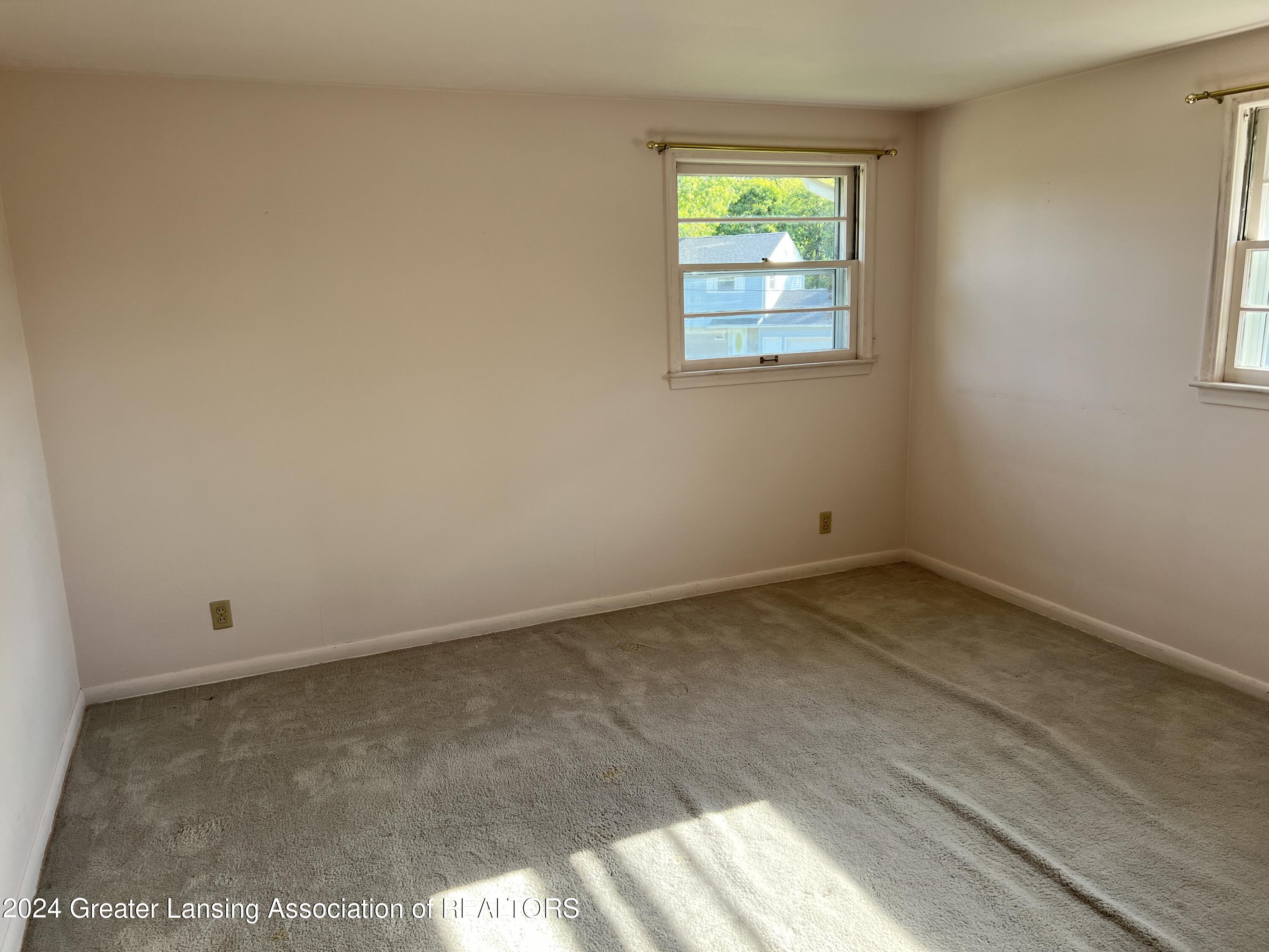 4104 Elizabeth Road Lansing, MI 48917 - Photo 17 of 34 Photo Oct 03 2024, 10 49 08 AM